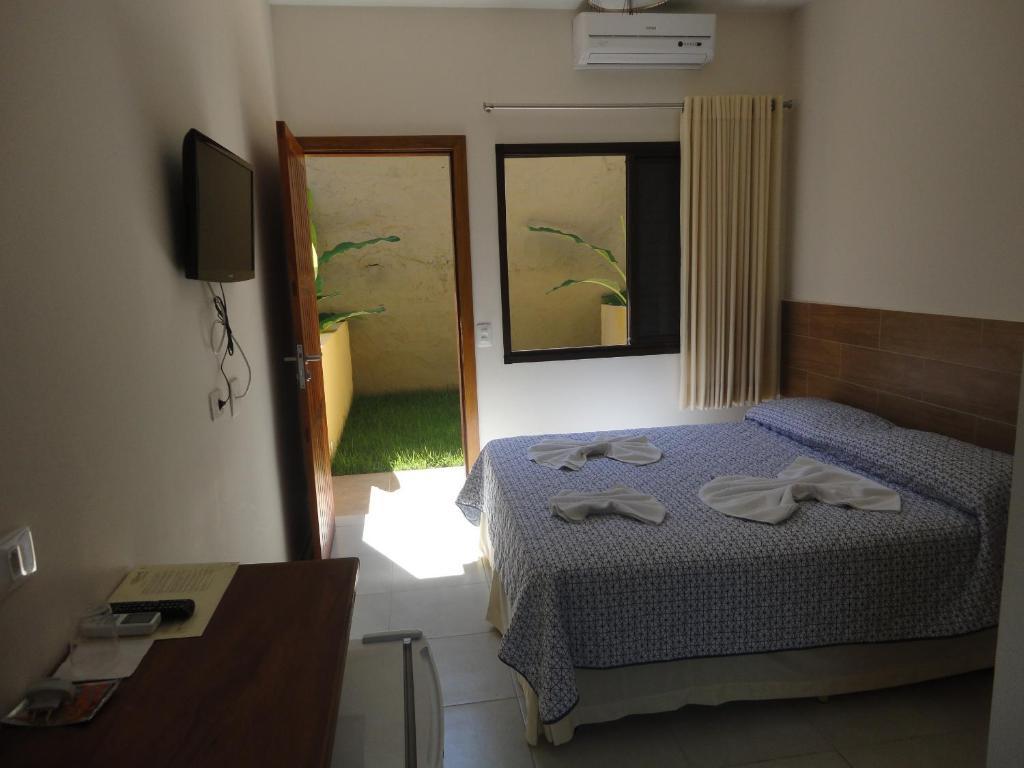 Quarto Econômico com Cama de Casal ou 2 de Solteiro