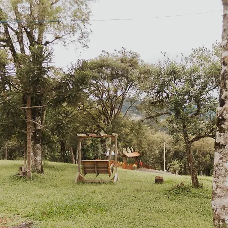 Pousada Recanto do Lobo Chalés em Urubici-3