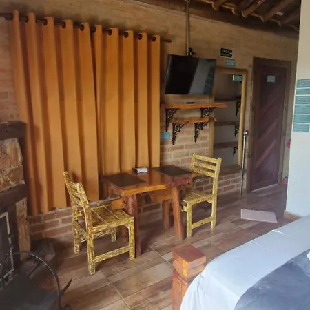 Pousada Chales Rancho Caipira-2