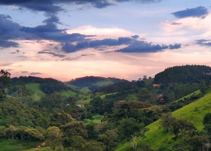 Chale Do Lago Super Luxo Cunha