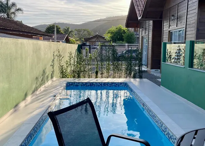 Chales Costa Esmeralda Com Piscina , Bombinhas